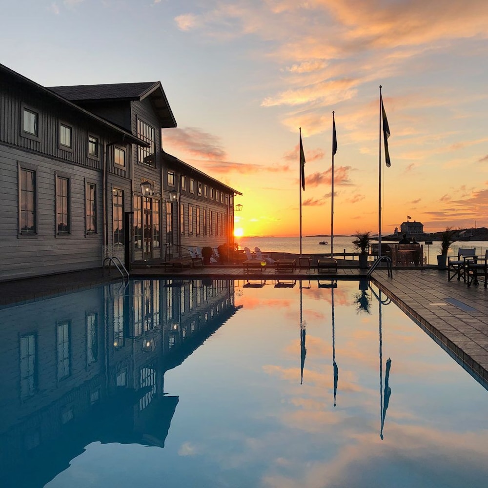 Marstrands Kurhotell — hotel in Kungaelv