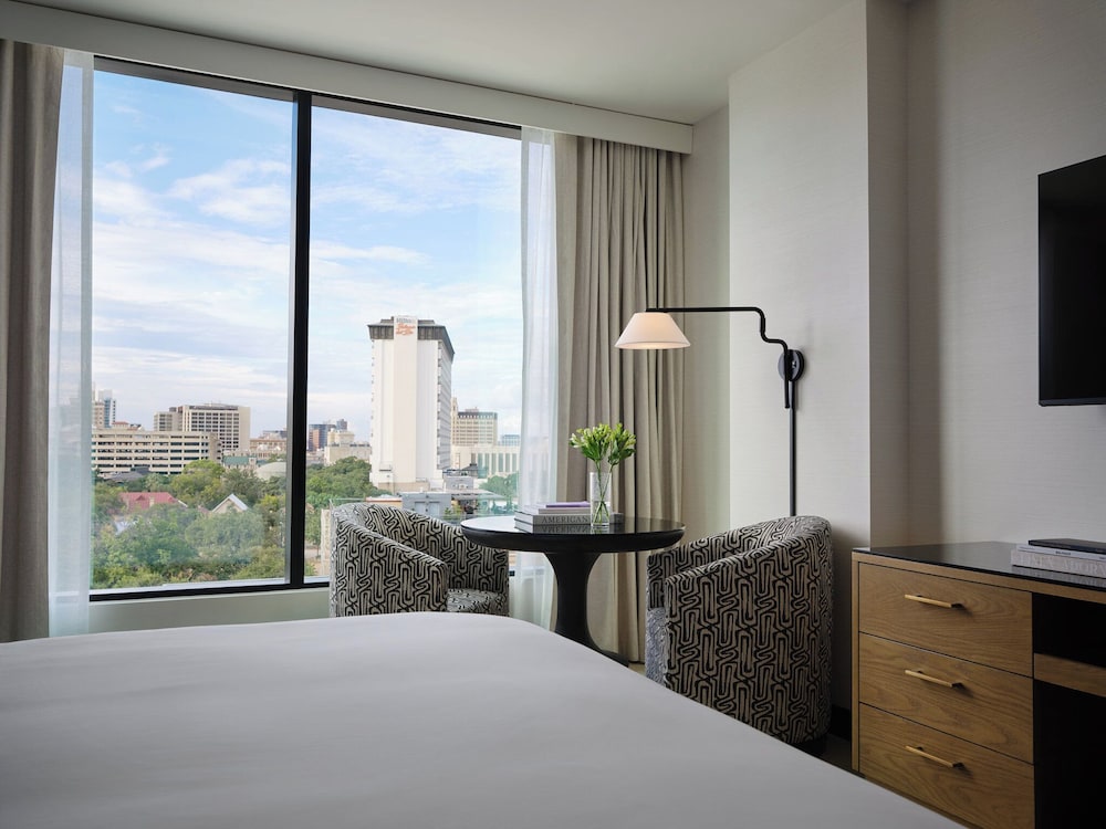 Kimpton Santo San Antonio Riverwalk by IHG - photo 23