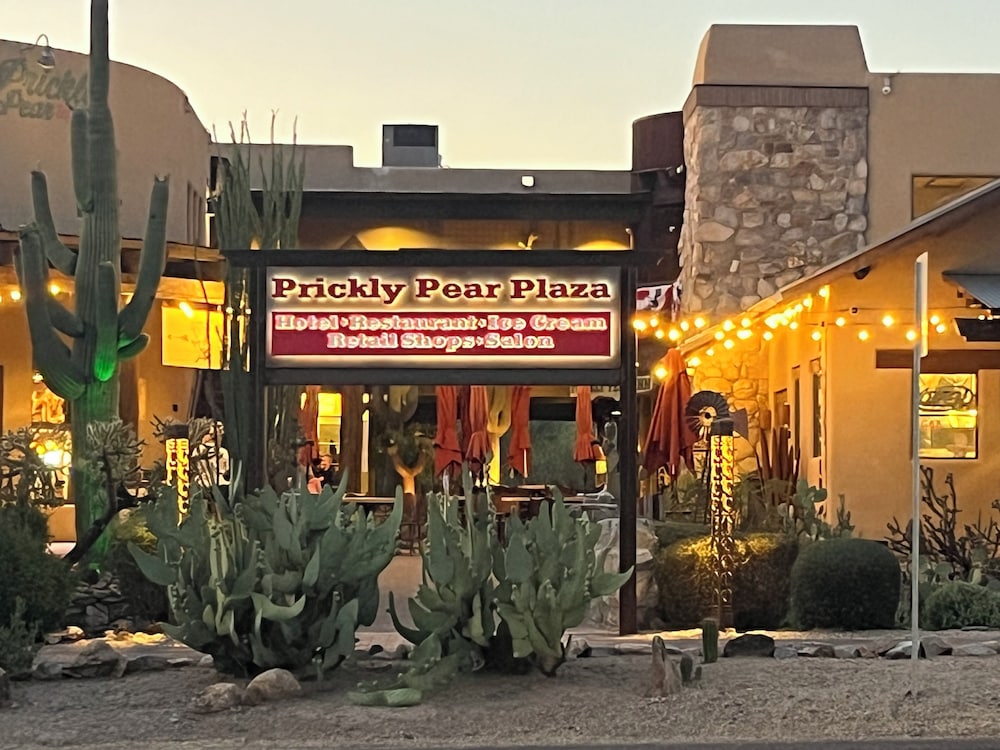 Prickly Pear Inn Cave Creek