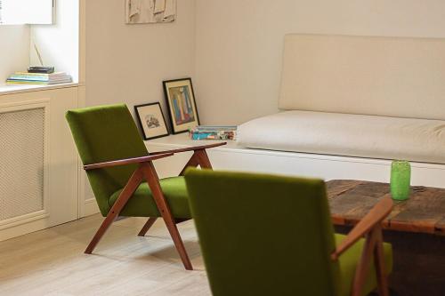 Mtatsminda Cozy Apt: Central & Comfy By Wehost