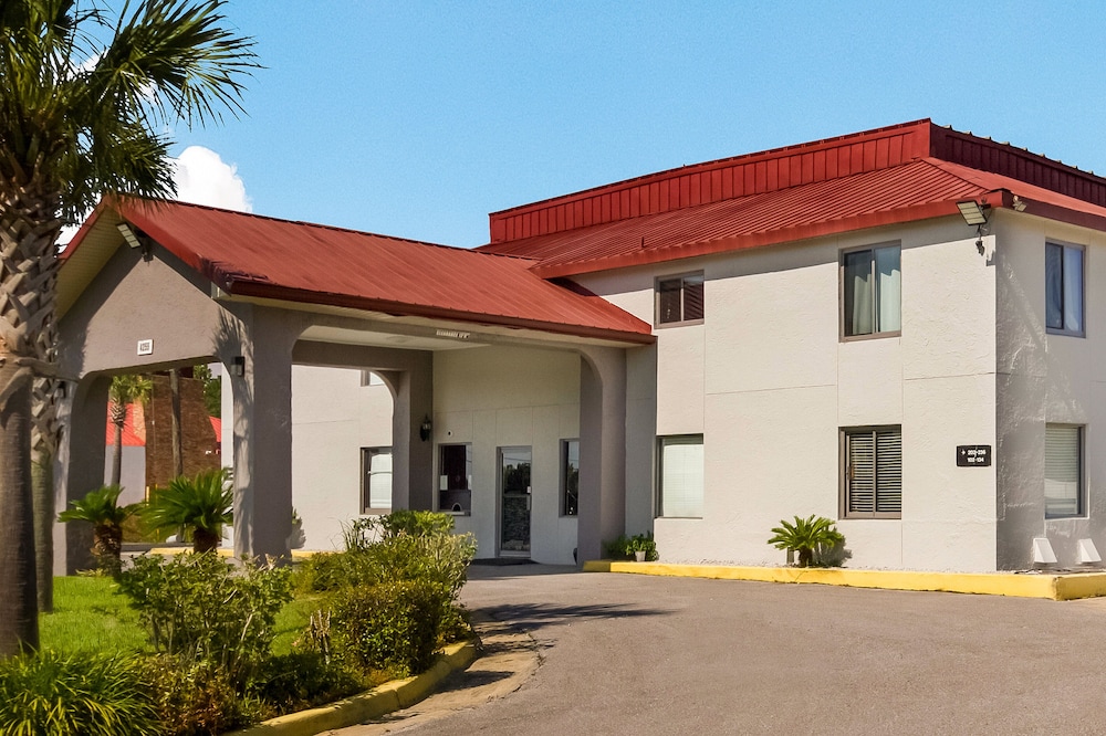 Red Roof Inn Crestview - photo 32