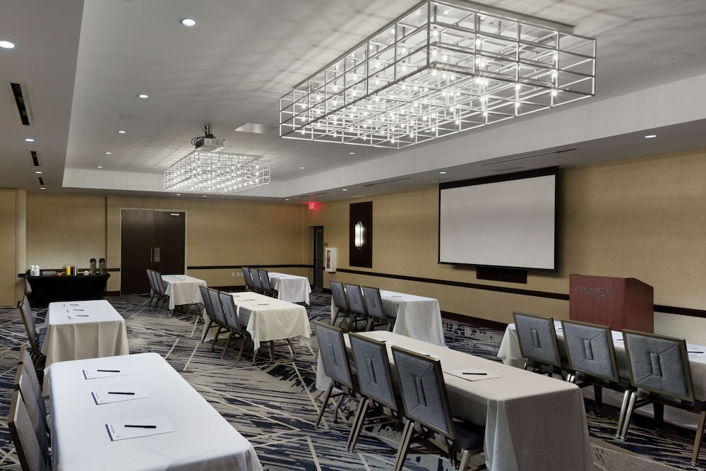 DoubleTree by Hilton Jamestown - photo 46