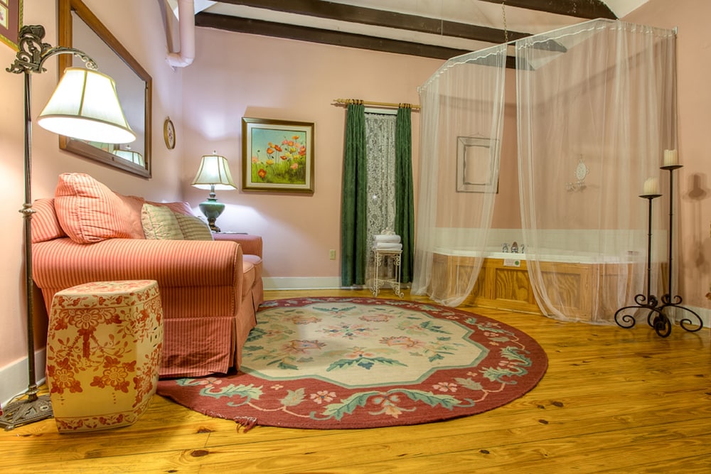 Sweetwater Branch Inn - photo 7