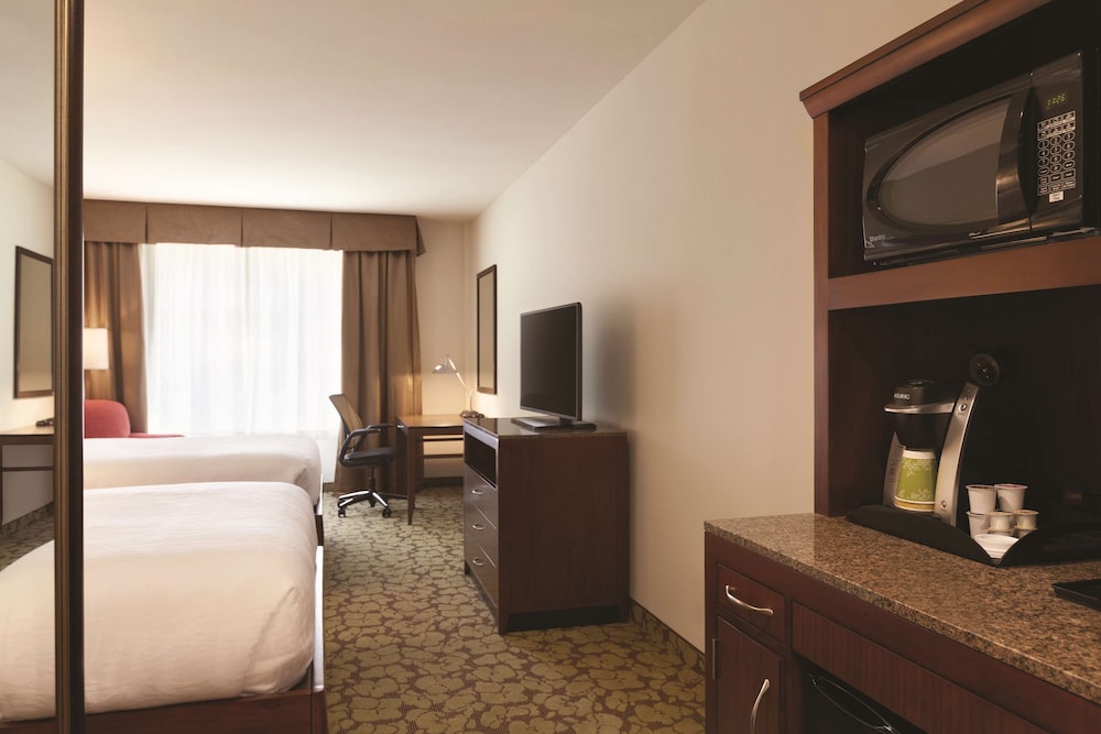 Hilton Garden Inn Boston Logan Airport - photo 14