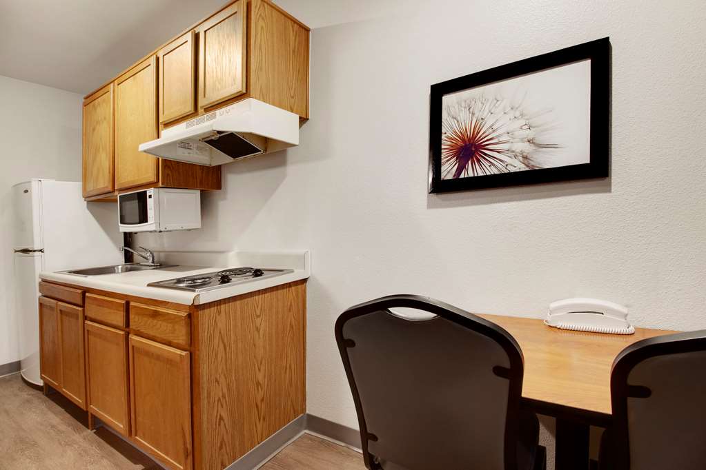 WoodSpring Suites Conroe - photo 15