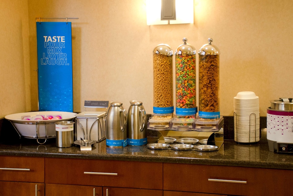 Hampton Inn and Suites College Station - photo 66
