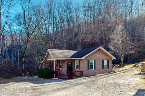 Mountain Hideaway in Sylva, United States