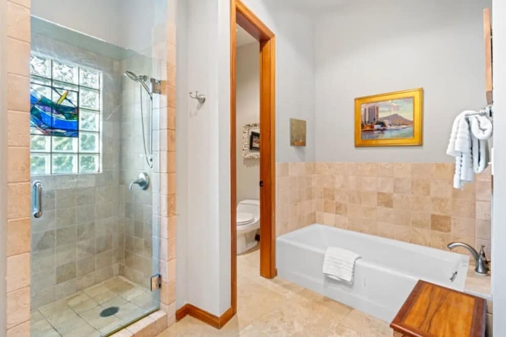 Luana Waikiki Hotel & Suites - photo 124