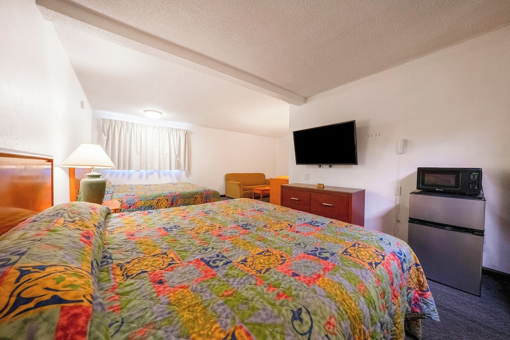 Unicorn Inn by OYO Portland - photo 30