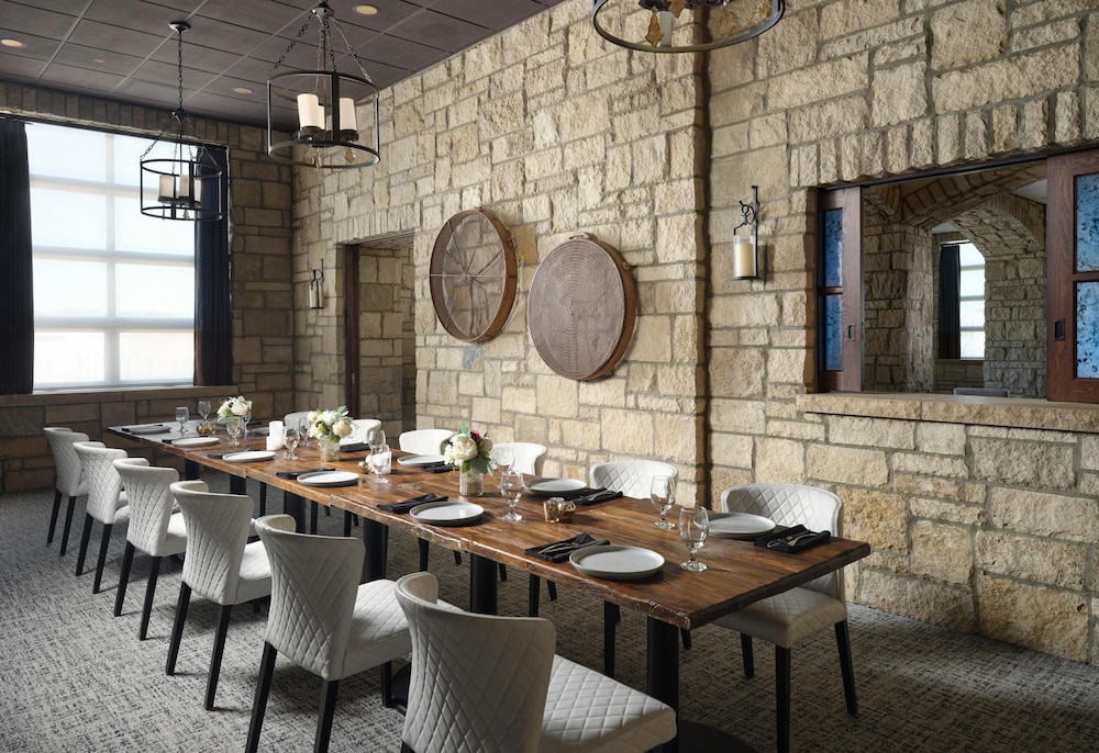 The Oread Lawrence Tapestry Collection by Hilton - photo 135