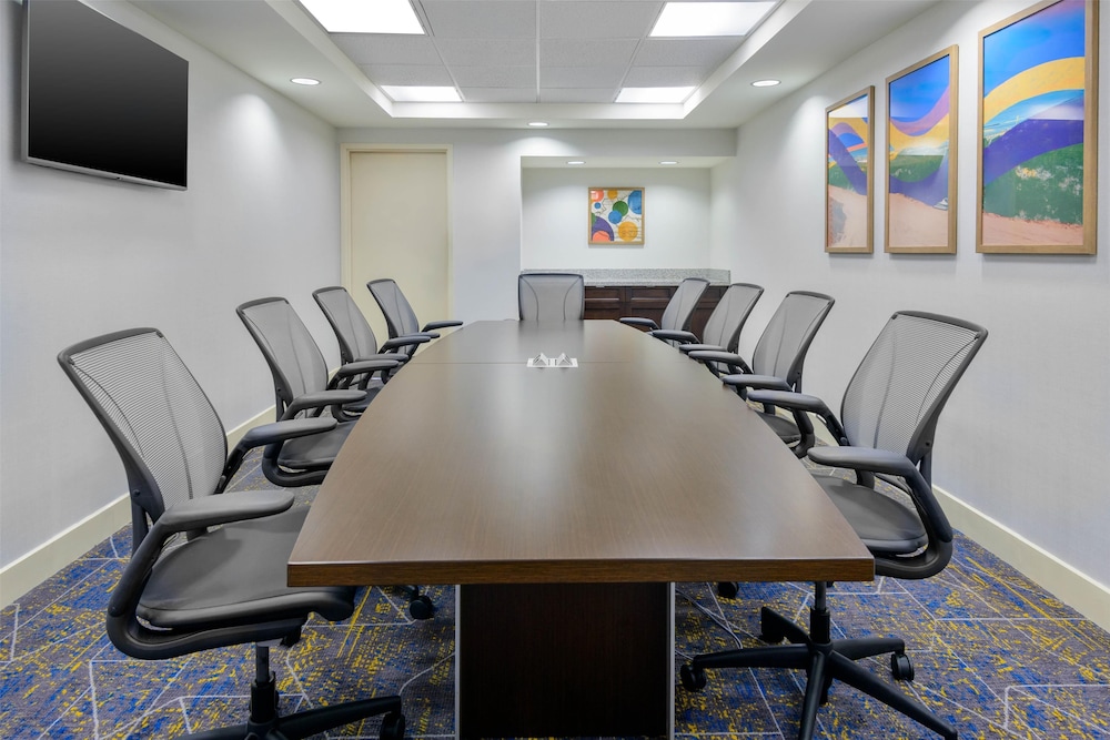 Hampton Inn & Suites Pensacola Gulf Breeze - photo 31