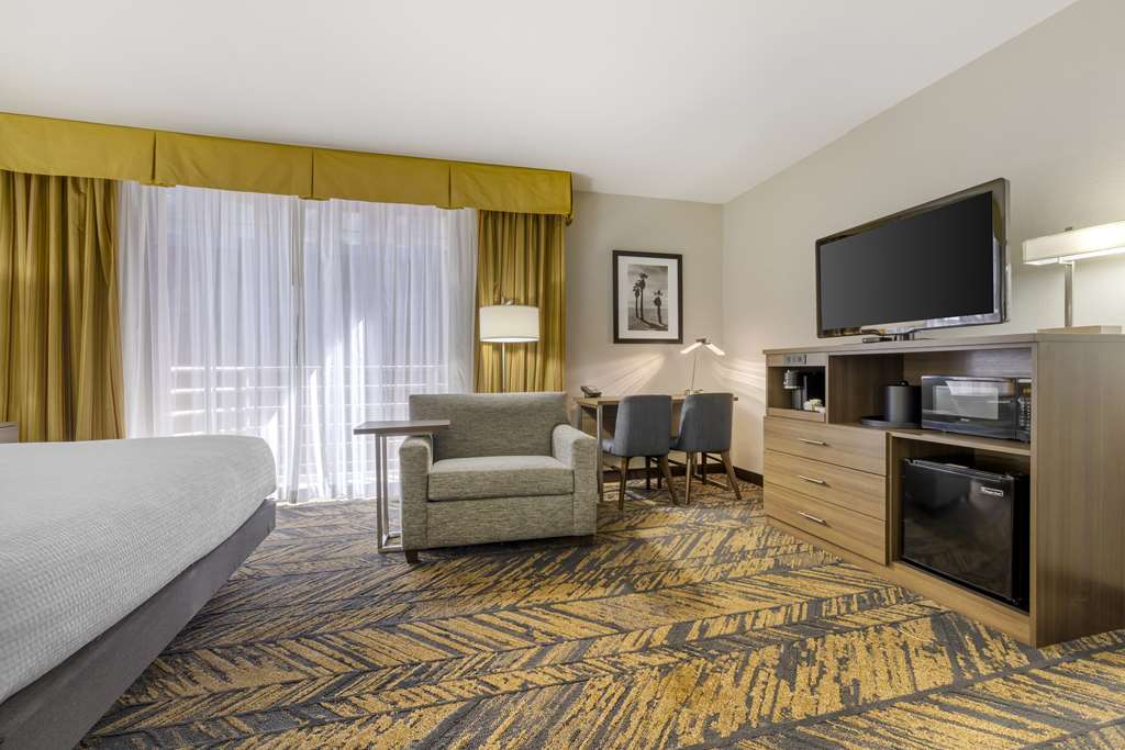 Best Western Plus Bayside Inn - photo 19