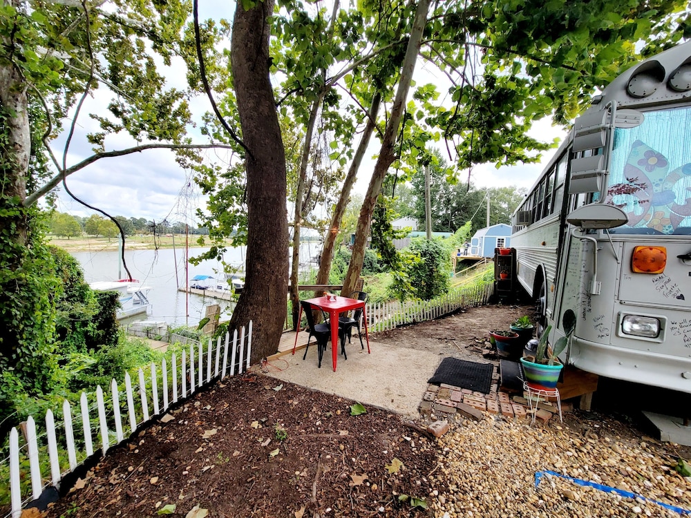 Bruiser Cozy Riverfront School Bus Pet Friendly — West Monroe