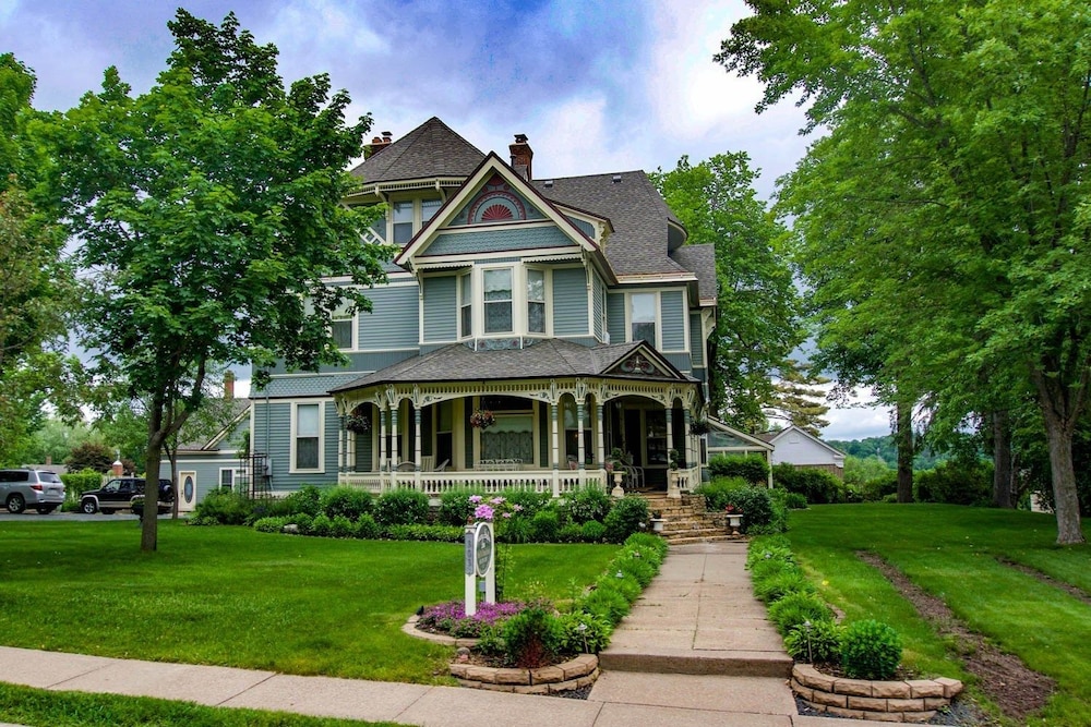 Aurora Staples Inn — hotel in Stillwater