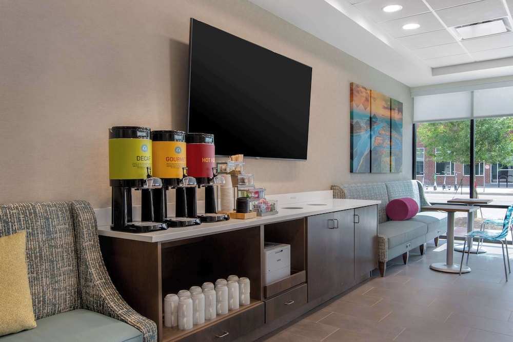 Home2 Suites by Hilton Jacksonville Downtown - photo 38