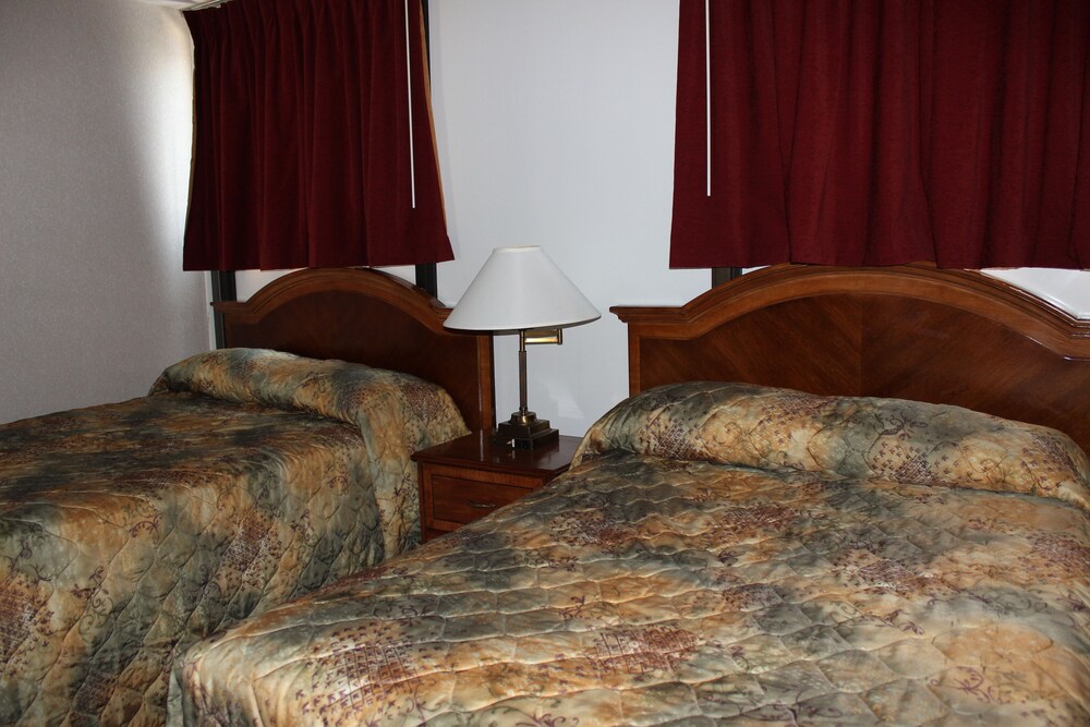The Carideon Motel - photo 2