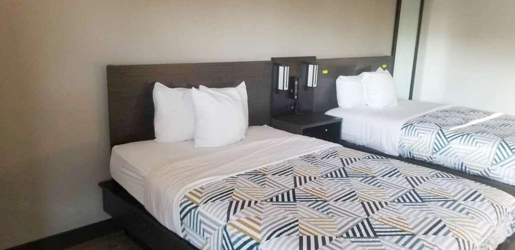 Motel 6 La Place LA - photo 7