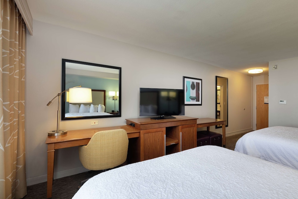 Hampton Inn & Suites Austin Airport - photo 15