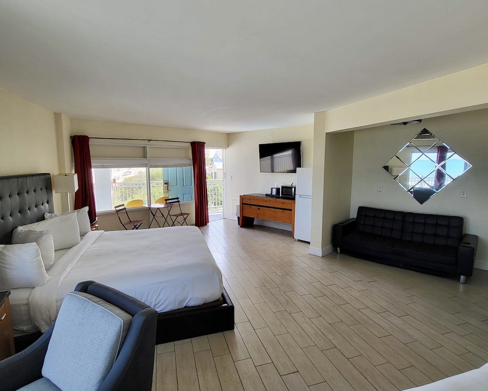 Chateau Mar Beach Resort - photo 25