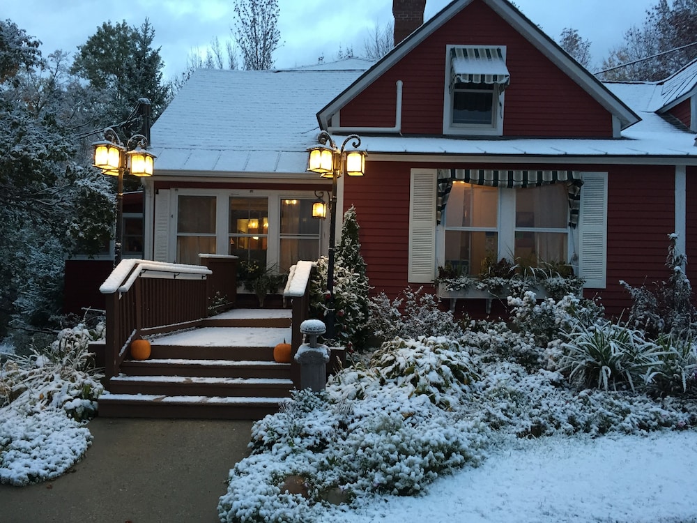 The Vermont Inn - photo 78