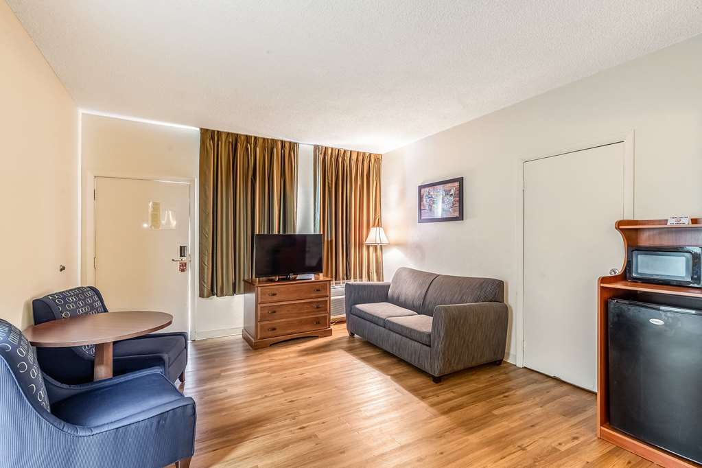 Econo Lodge Lake City North - photo 26