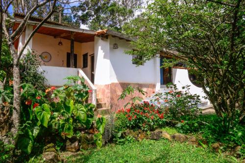 Hospedagem Caminho da Angélica in Santa Cruz Das Palmeiras, Brasil