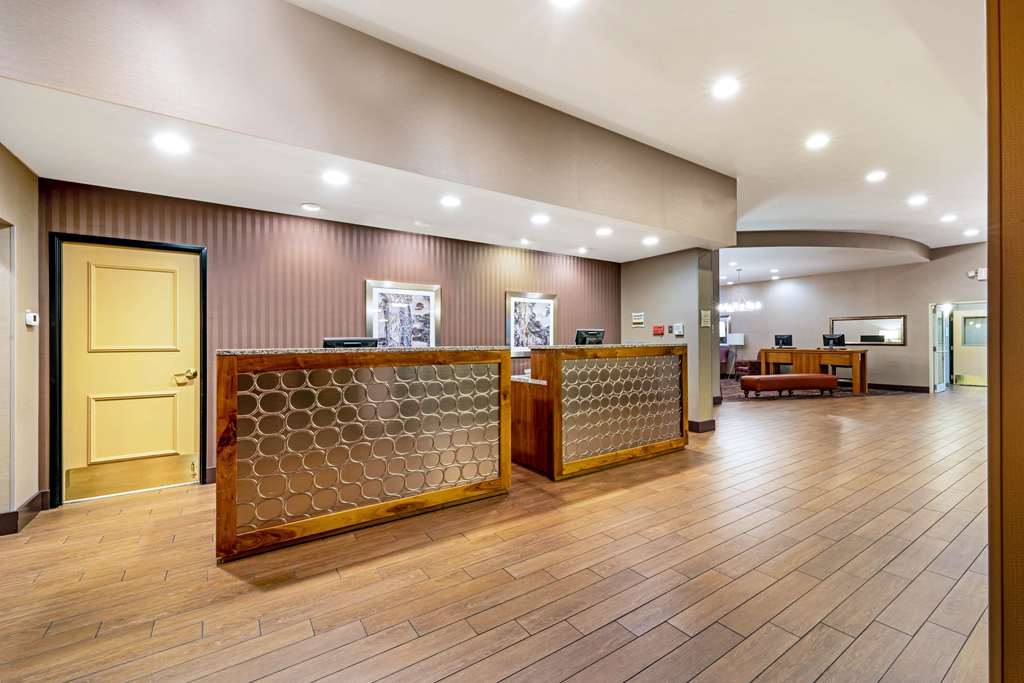 La Quinta Inn & Suites by Wyndham Butte - photo 11