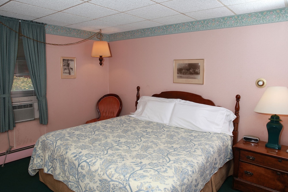 The Winter Inn - photo 17