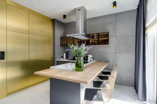 EL Apartments Atlas — 4-Star Luxury Hotel in Poznan, Poland