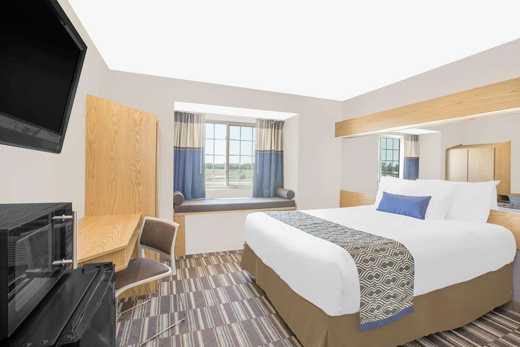 Microtel Inn & Suites by Wyndham Ames - photo 6