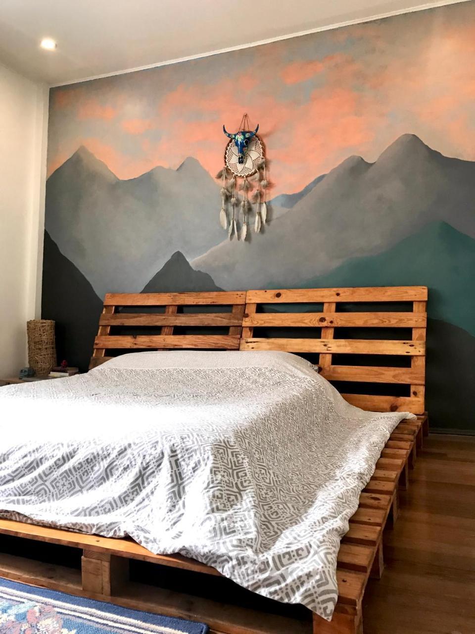 Boho Inspired Home Near Rockwell — 4-Star Luxury Hotel in Makati City, Philippines