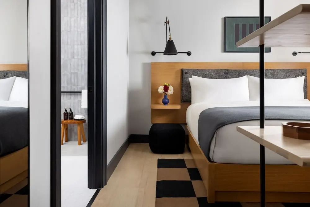 Switch House Hotel - photo 6