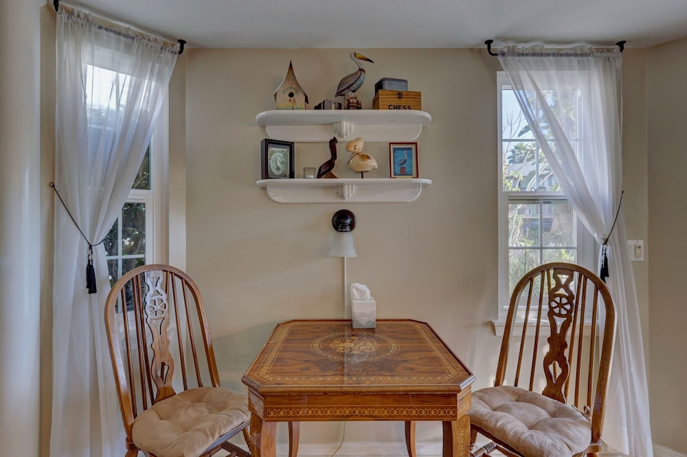 Pelican Cove Inn - photo 12