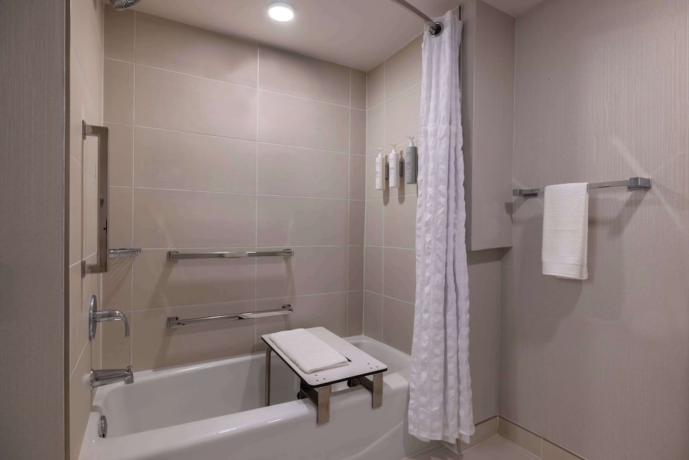 Embassy Suites by Hilton Tulsa I 44 - photo 33