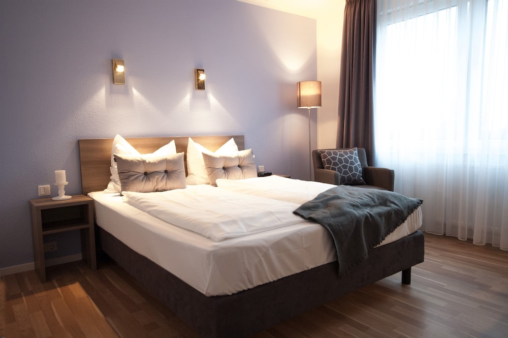 Kempe Komfort Plus Hotel — Solingen