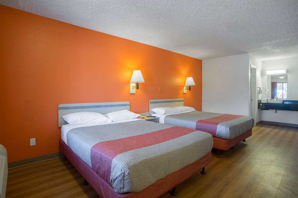 Motel 6 Kingman AZ Route 66 West - photo 18