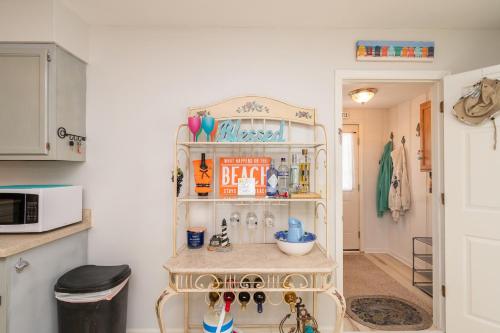 Blu By U by Oak Island Accommodations - photo 3