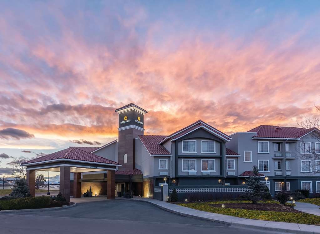 La Quinta Inn & Suites by Wyndham Denver Tech Center - featured photo