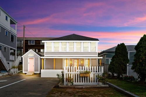 Addie Shack Cammie Cabana Pet Friendly 10pp — Salisbury