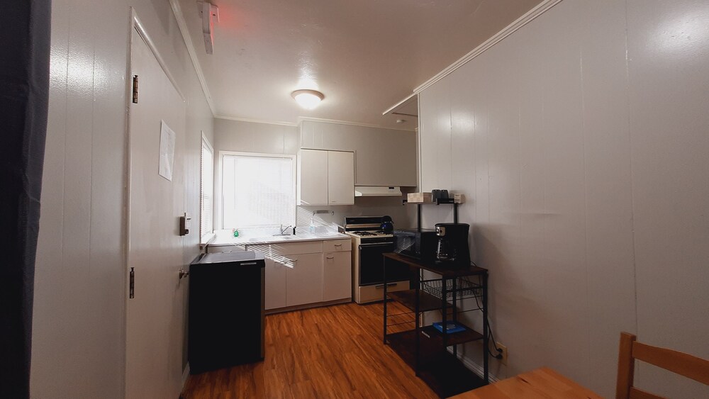Sherwood Arms Motel - photo 31