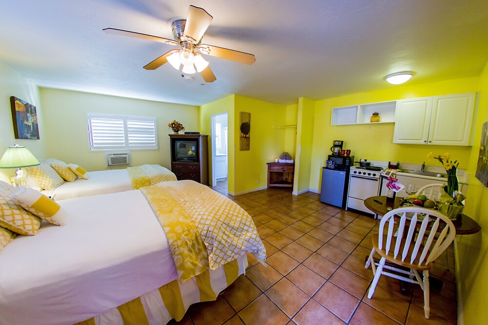 Leucadia Beach Inn - photo 10