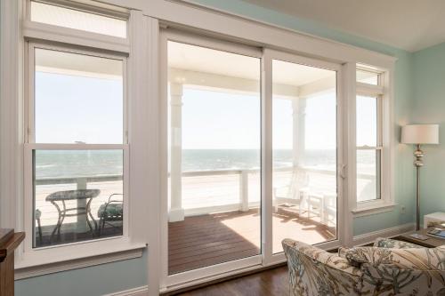 The Salty Dog by Oak Island Accommodations - photo 14