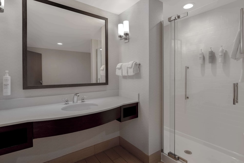 Hilton Garden Inn Burlington Downtown - photo 40