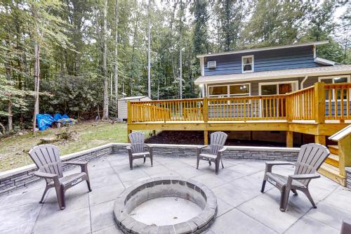 The Little Dude Cabin — 4-Star Luxury Hotel in Franklin, United States