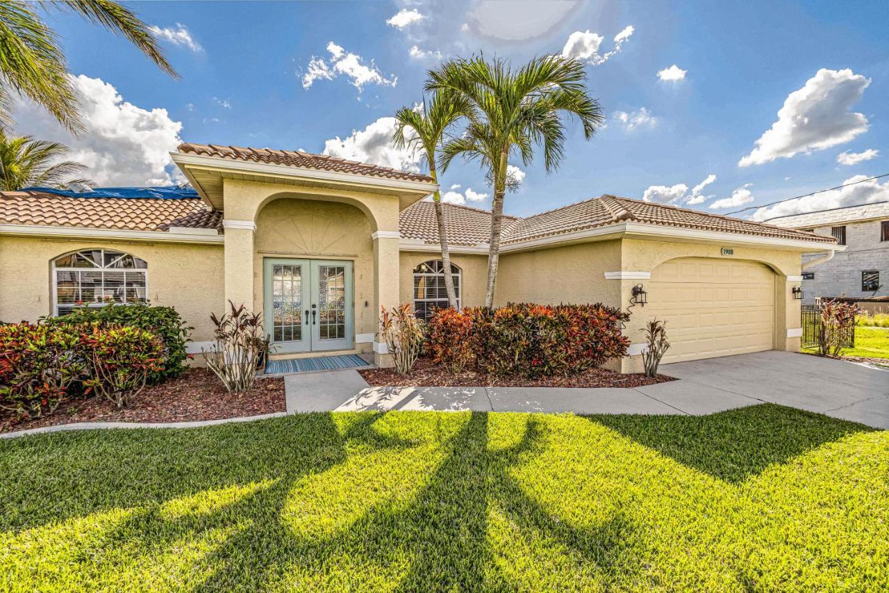 Turtle Cove - carbon neutral hotel in Cape Coral