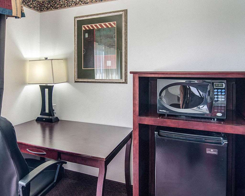 Quality Inn Midland South - photo 16