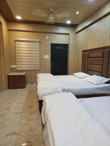 Vrinda inn homestay — 5-Star Luxury Hotel in Vrindavan, India