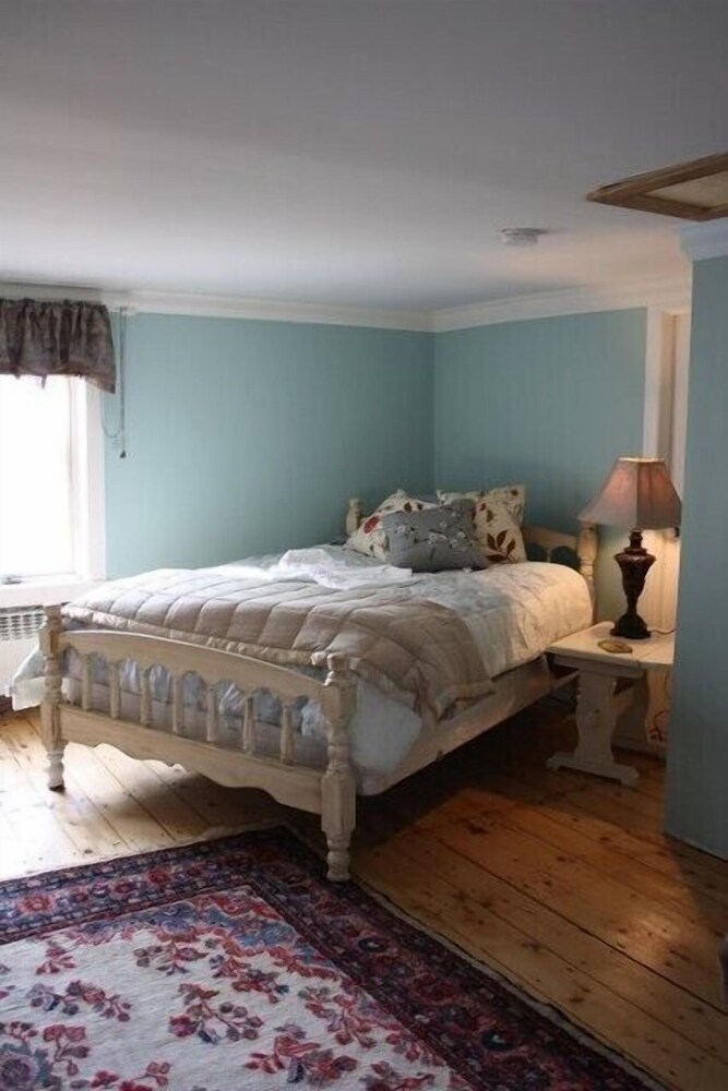 VanWinkle Inn - photo 14