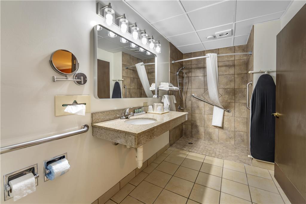 Best Western Angus Inn - photo 36