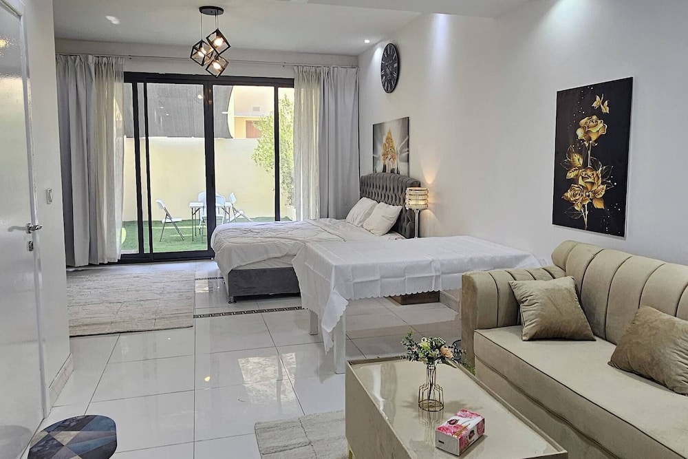 Ur Perfect Holiday Home In Dubai — 4-Star Luxury Hotel in Dubai, United Arab Emirates